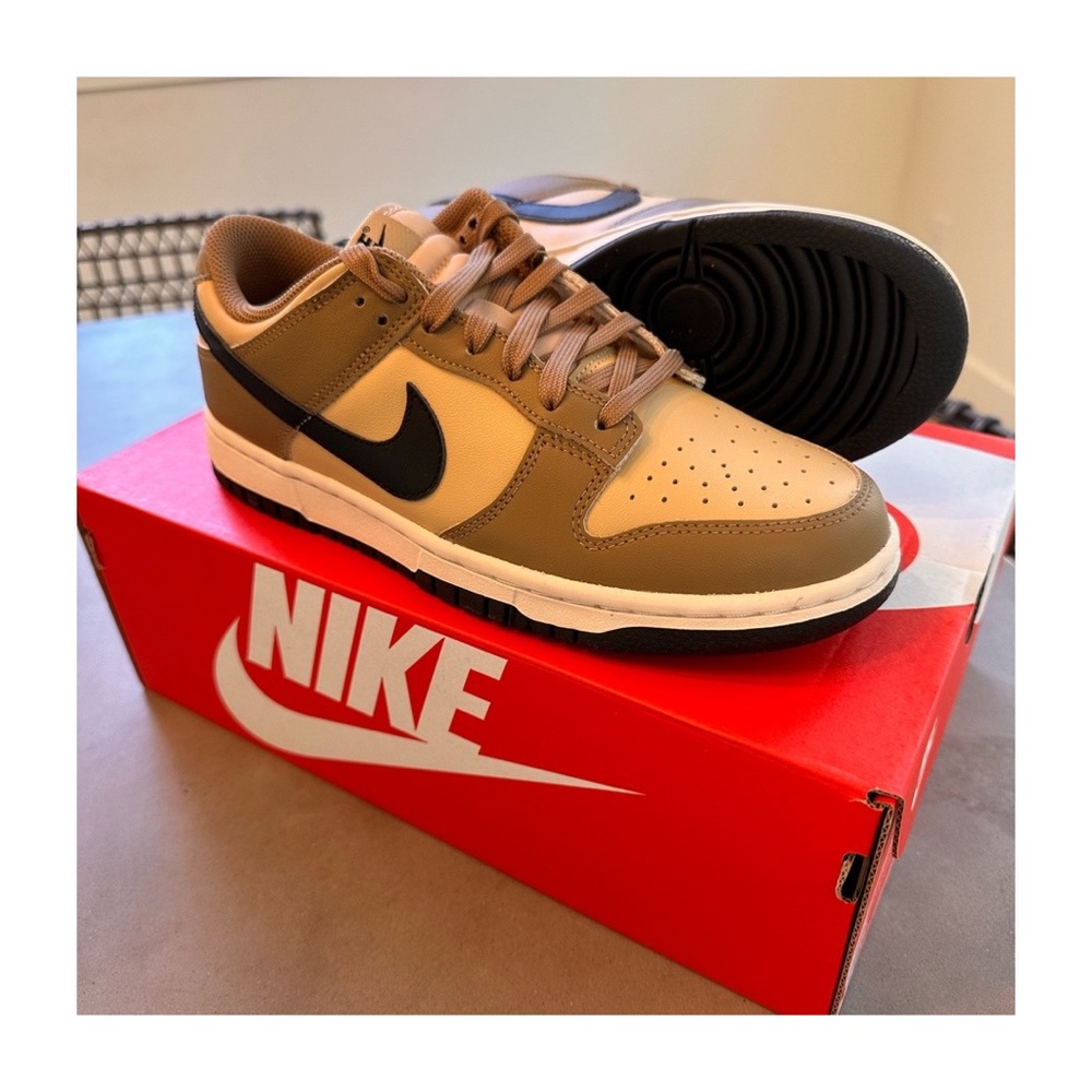 Nike Dunk Low "Dark Driftwood" sneakers in woman’s size 8